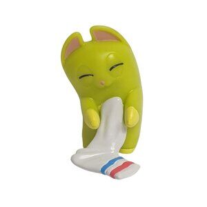 Lost Kitties Series 2 Sir Stink-A-Lot Mini Figure Cute Yellow Cat Holding Sock